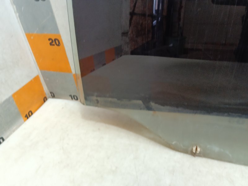 Стекло двери задней левой