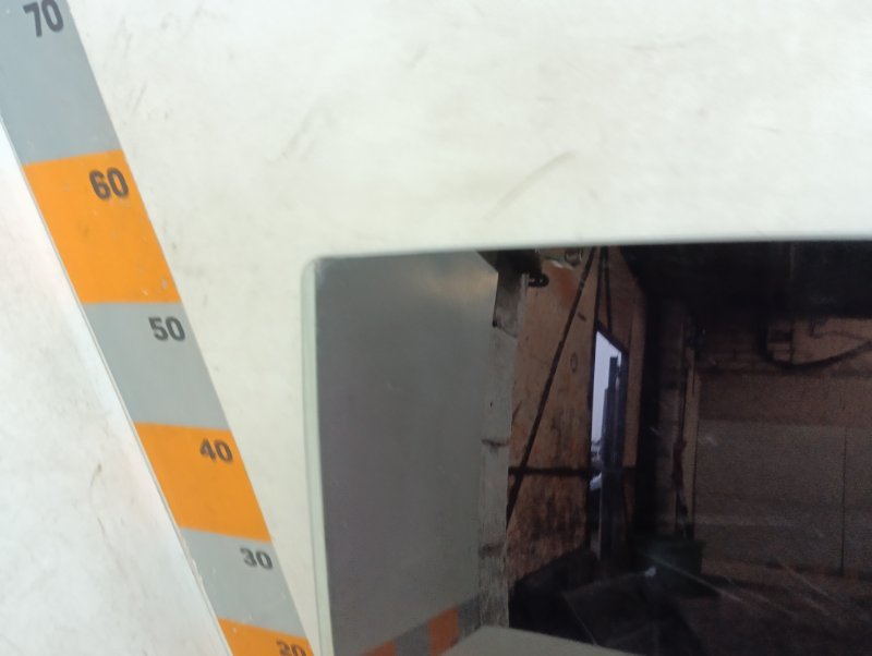 Стекло двери задней левой