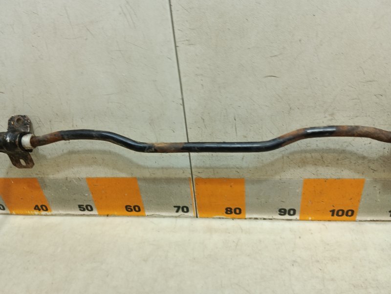 Стабилизатор передний