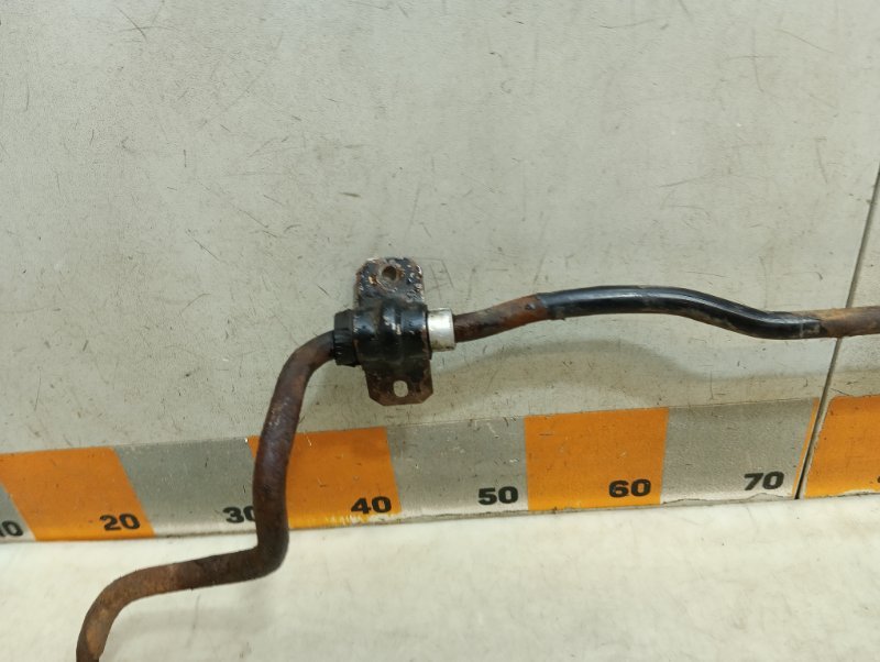 Стабилизатор передний