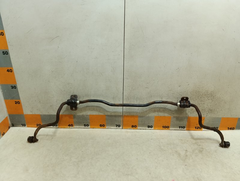 Стабилизатор передний