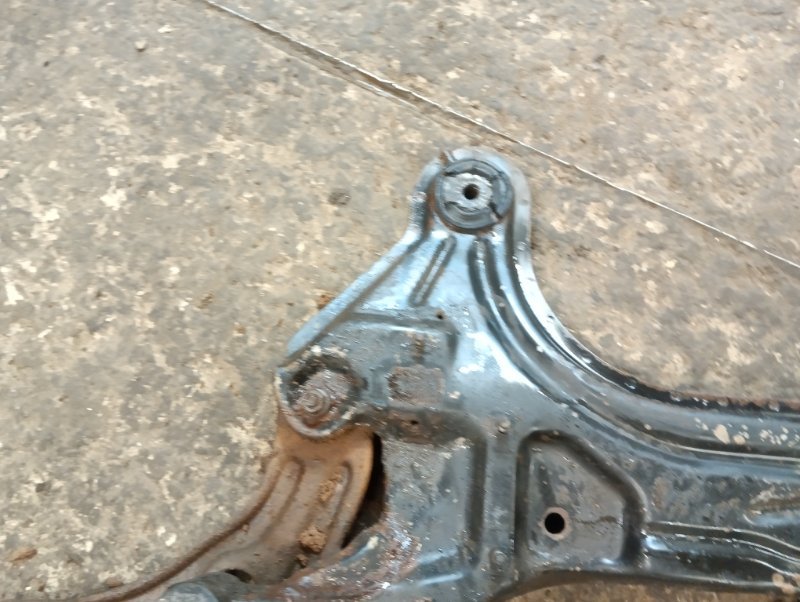 Балка подмоторная