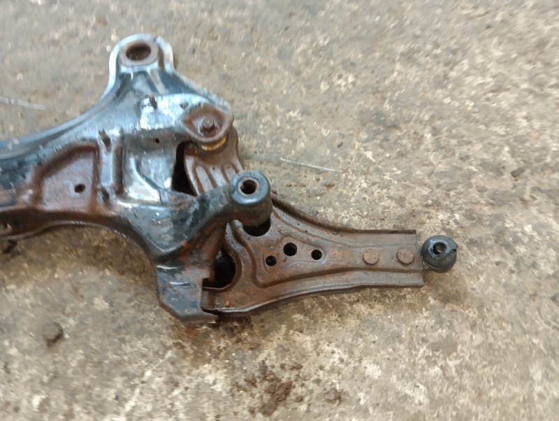 Балка подмоторная