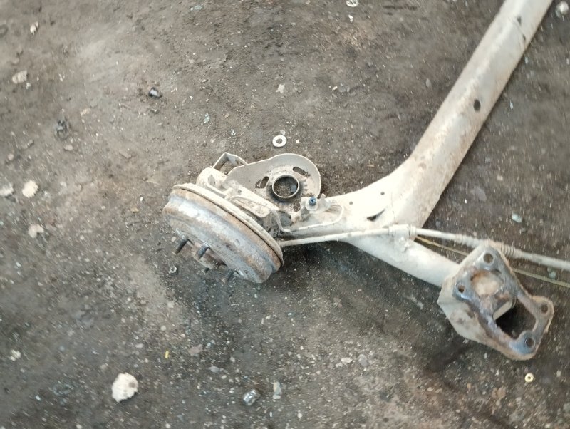 Балка задняя