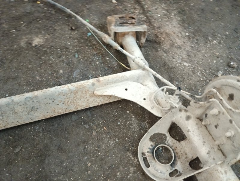 Балка задняя