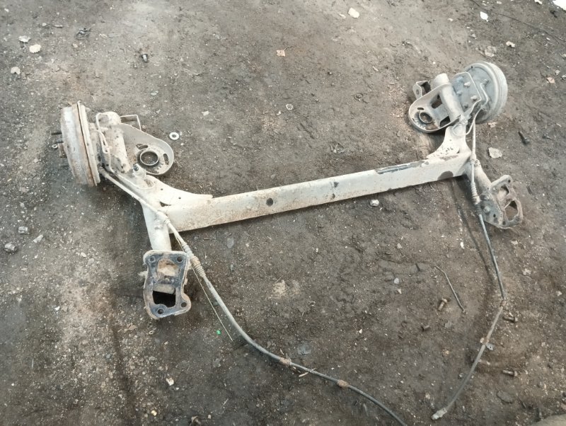 Балка задняя