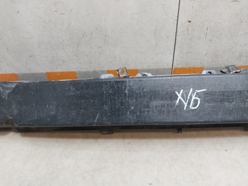 Усилитель переднего бампера