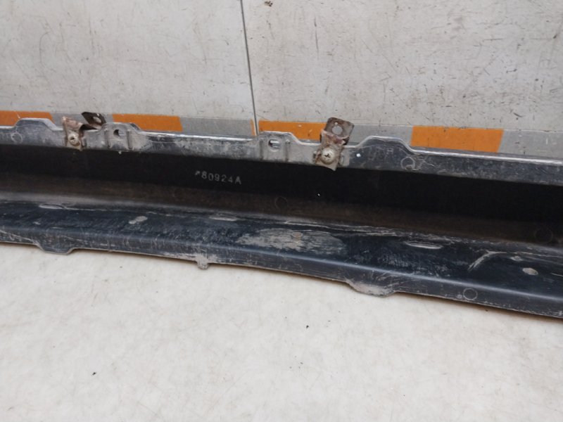 Усилитель переднего бампера