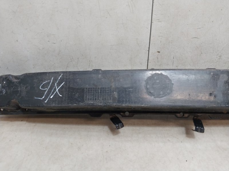 Усилитель переднего бампера