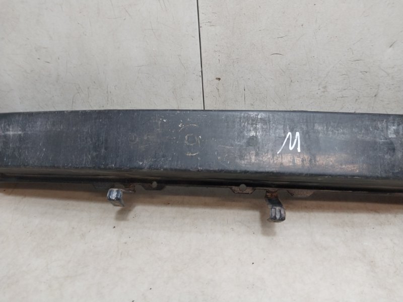 Усилитель переднего бампера