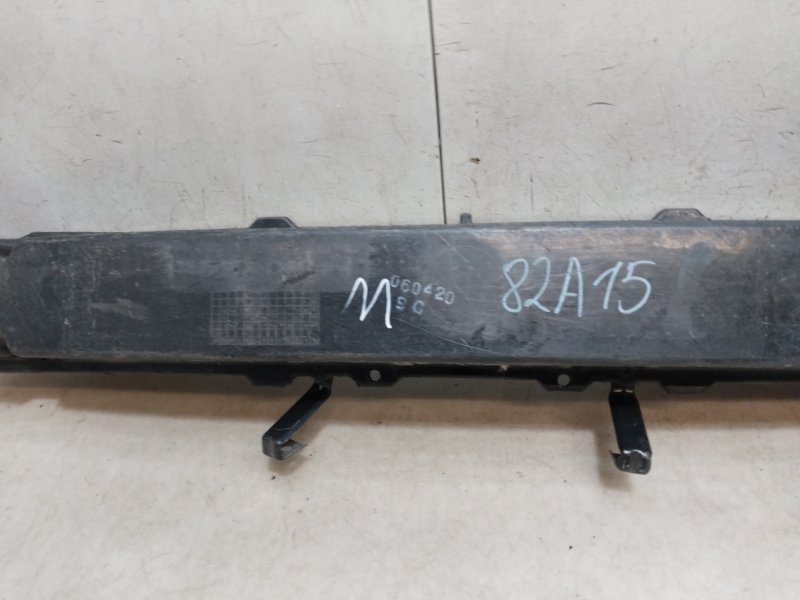 Усилитель переднего бампера