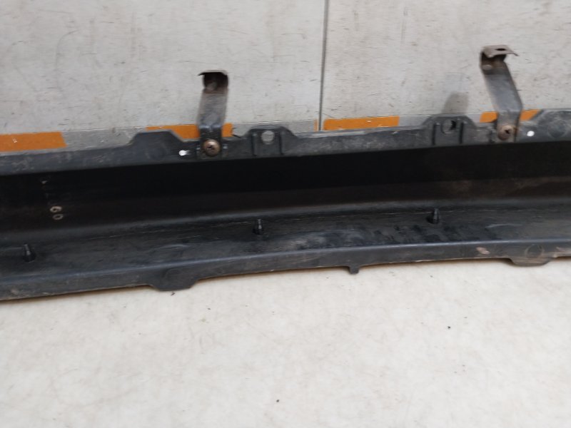 Усилитель переднего бампера