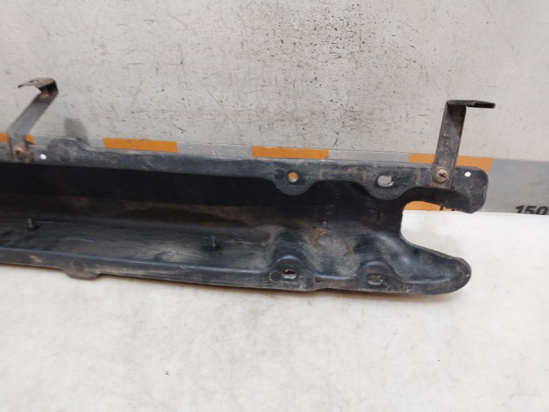 Усилитель переднего бампера