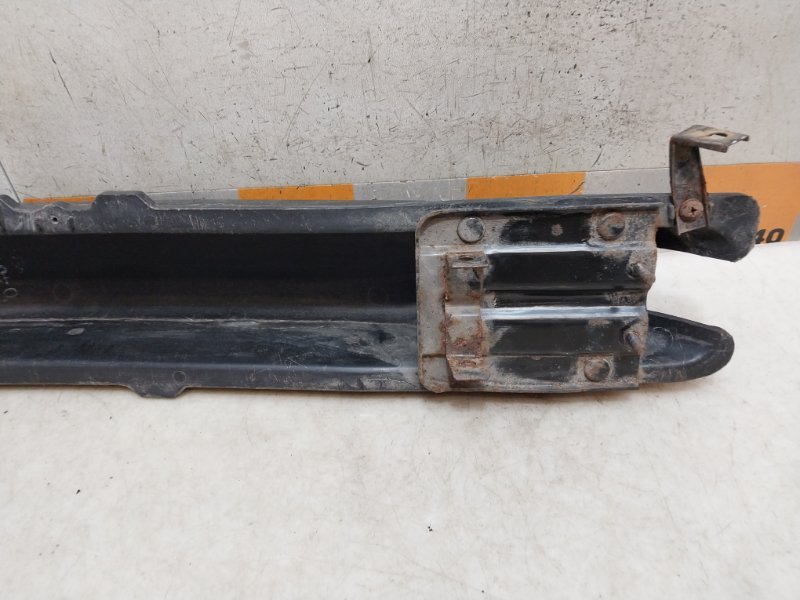 Усилитель переднего бампера