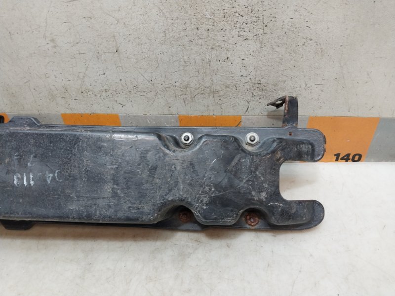 Усилитель переднего бампера