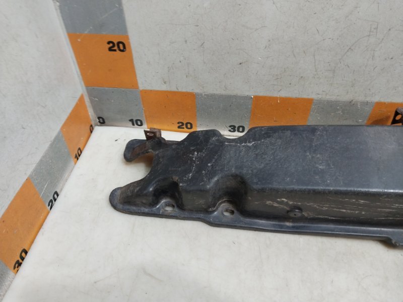 Усилитель переднего бампера