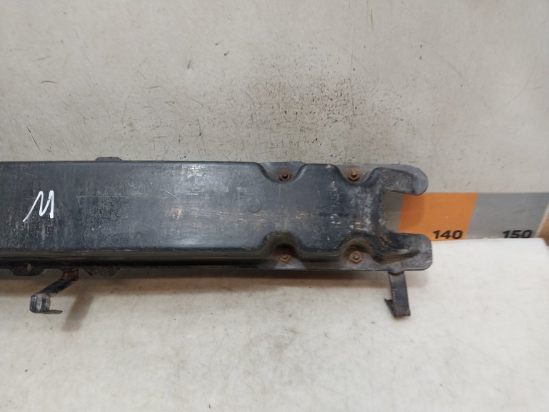 Усилитель переднего бампера