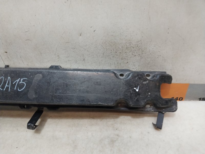 Усилитель переднего бампера