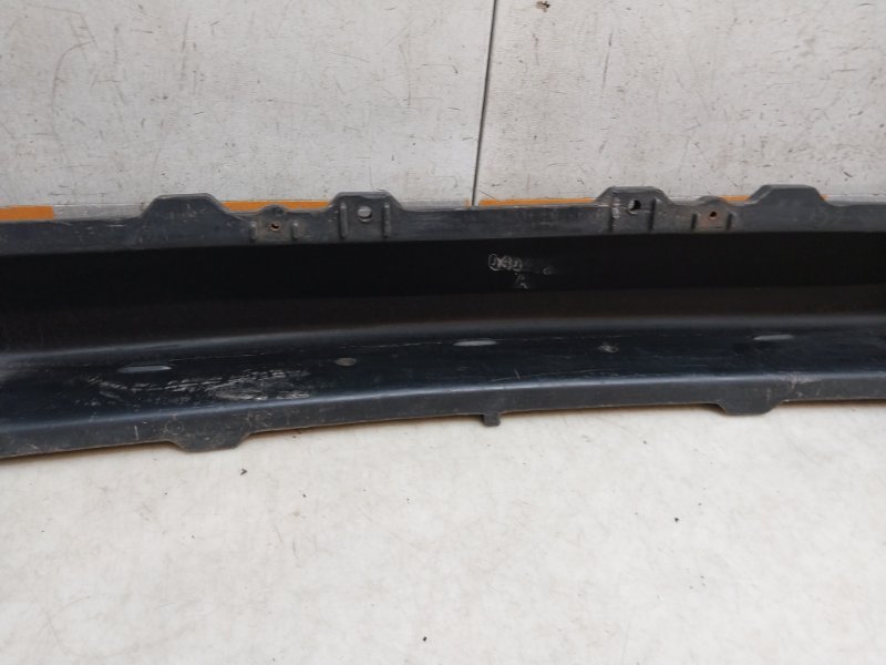 Усилитель переднего бампера