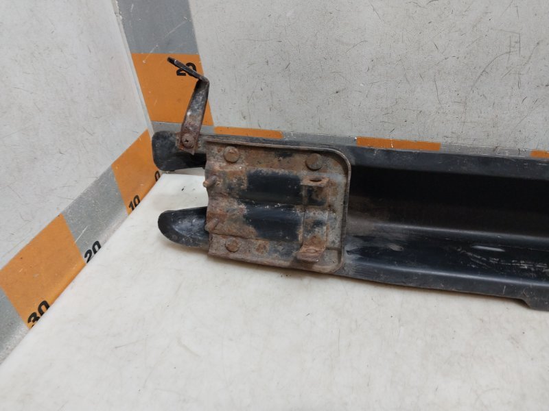 Усилитель переднего бампера