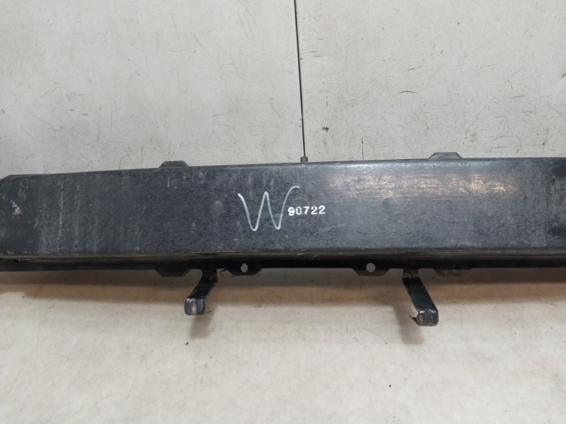 Усилитель переднего бампера