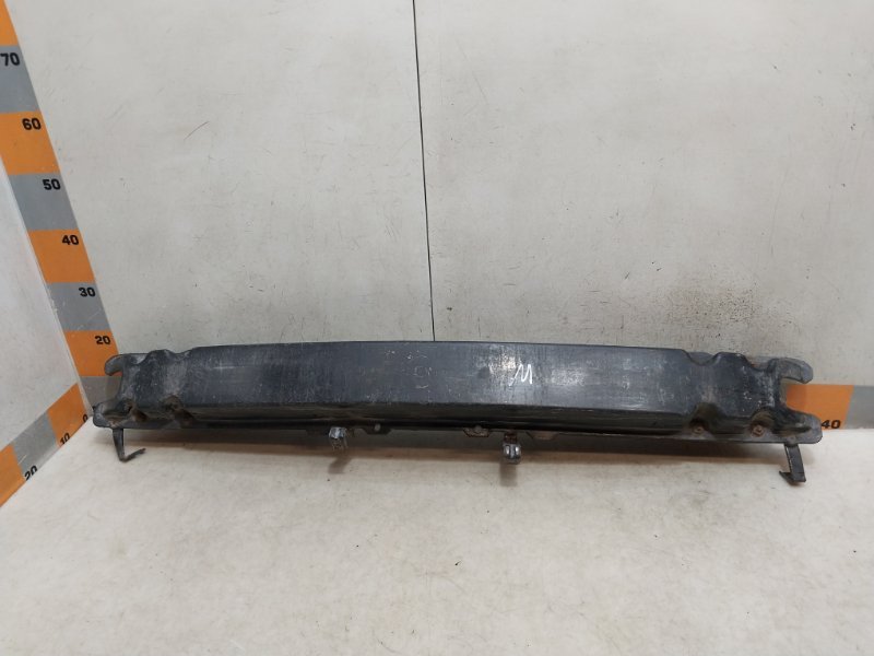 Усилитель переднего бампера