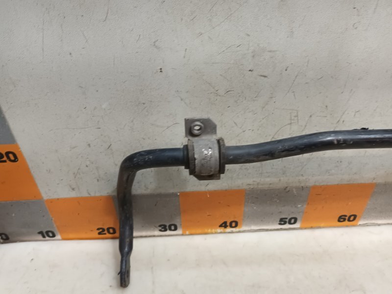 Стабилизатор передний