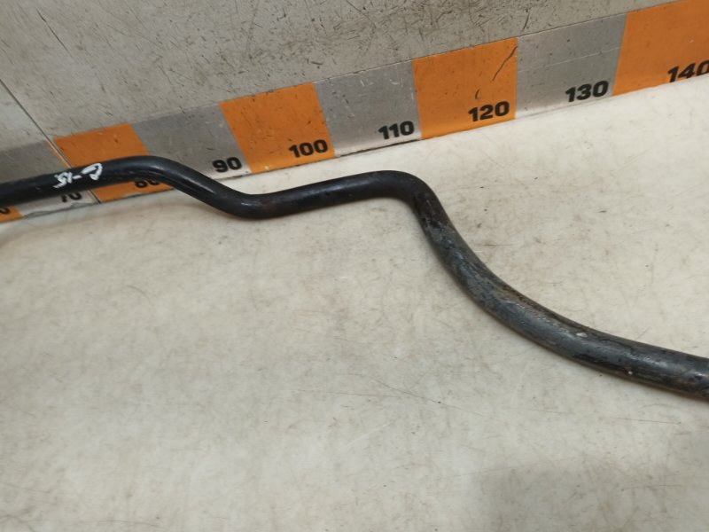 Стабилизатор передний