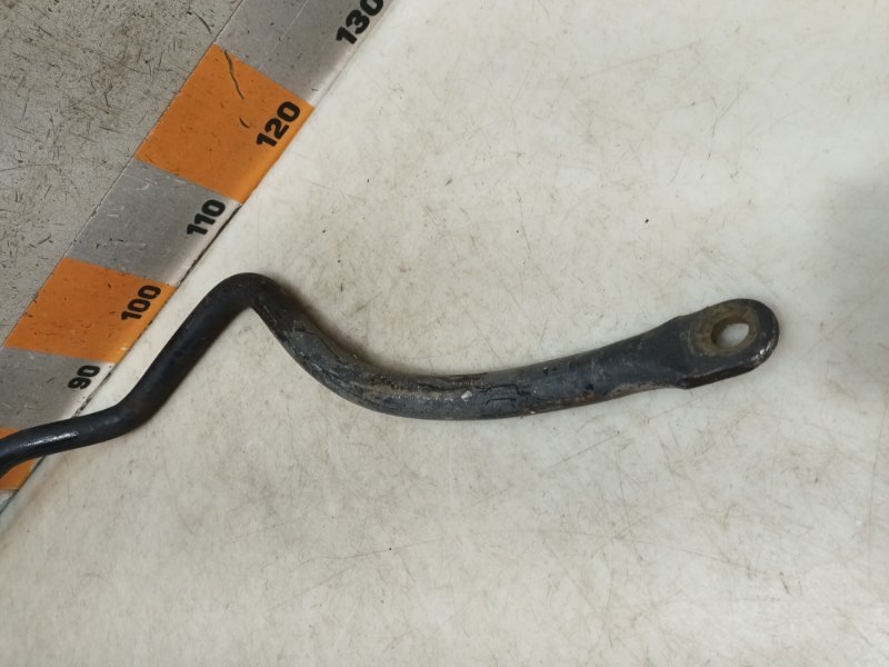 Стабилизатор передний