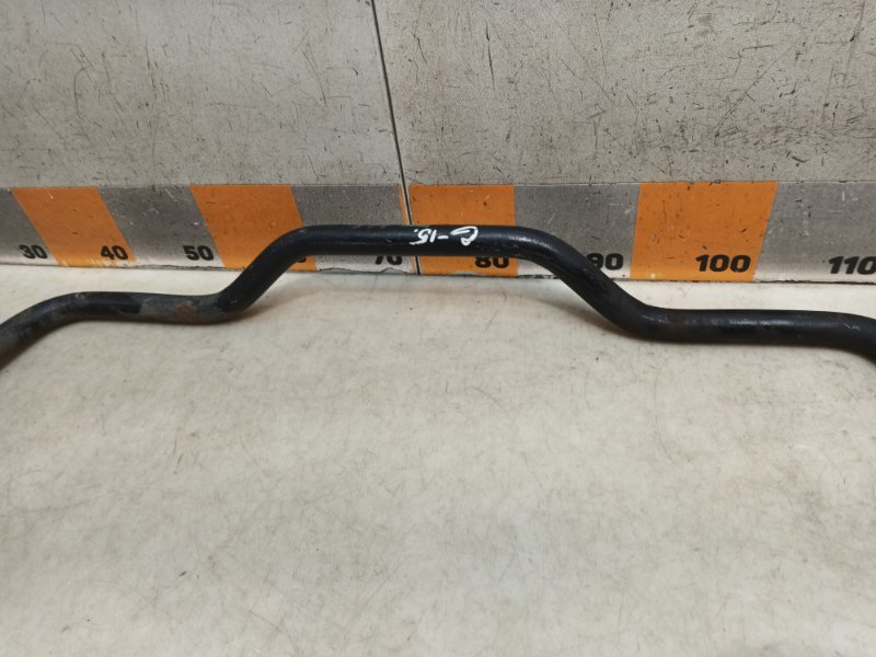 Стабилизатор передний