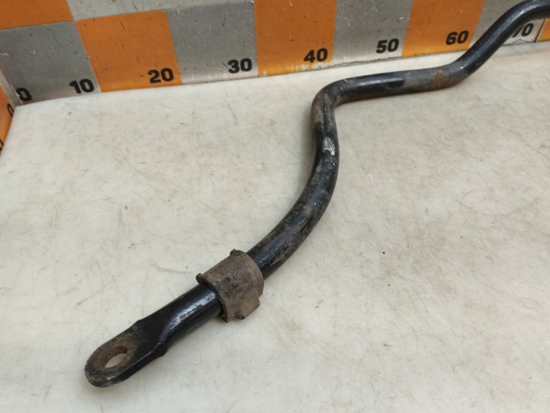 Стабилизатор передний