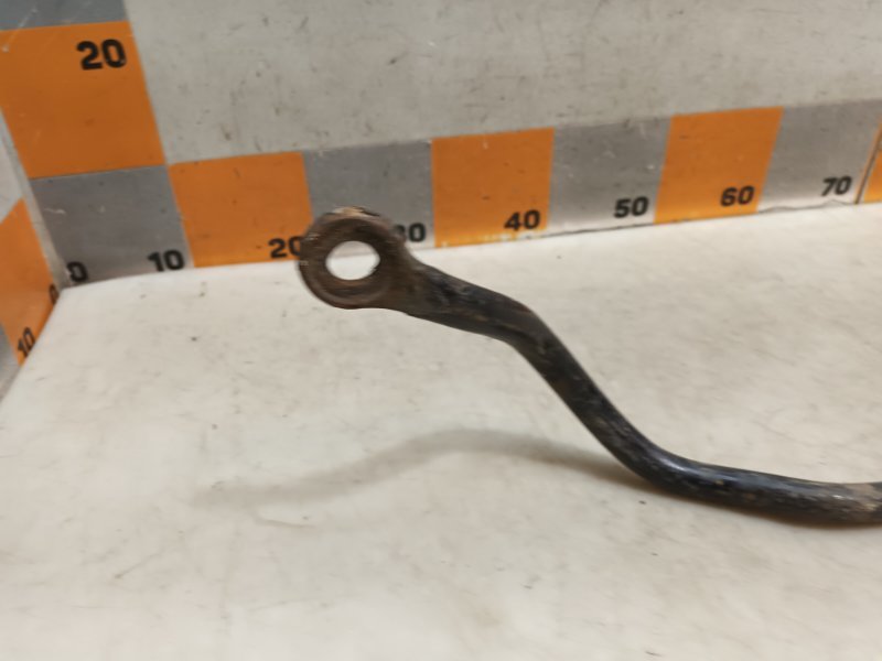 Стабилизатор передний