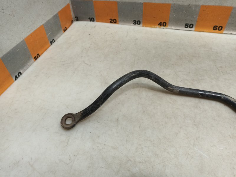 Стабилизатор передний