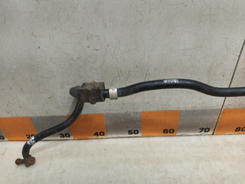 Стабилизатор передний