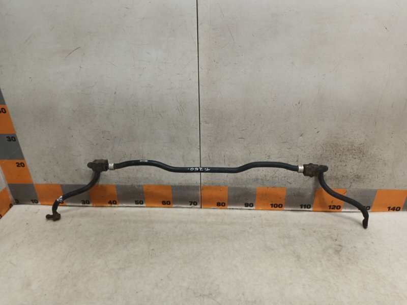 Стабилизатор передний