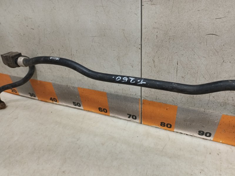 Стабилизатор передний