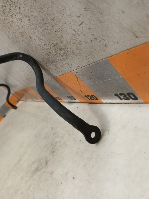 Стабилизатор передний