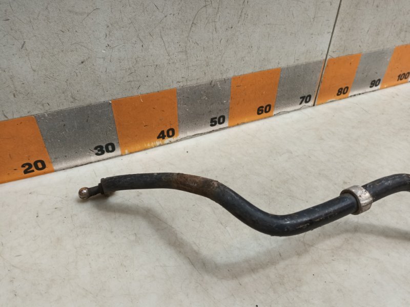 Стабилизатор передний