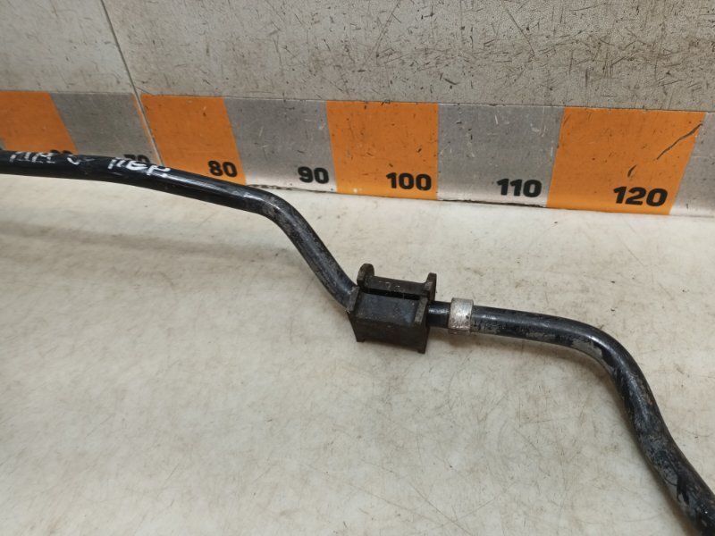 Стабилизатор передний