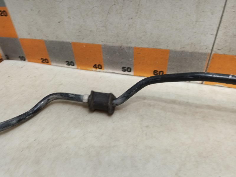 Стабилизатор передний