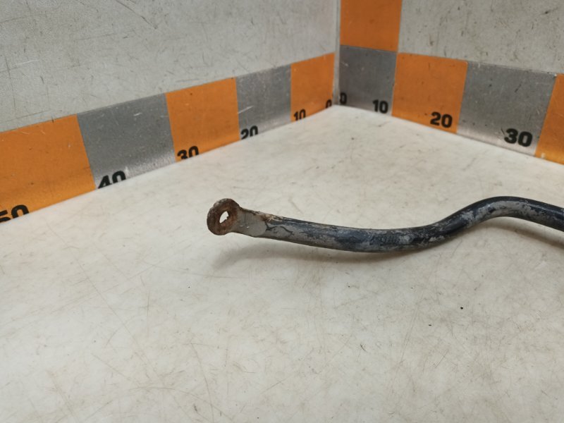 Стабилизатор передний