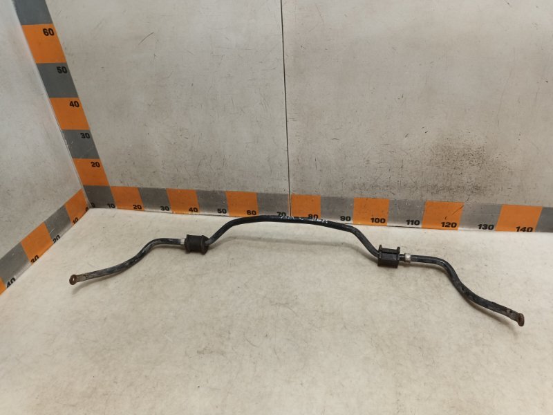 Стабилизатор передний