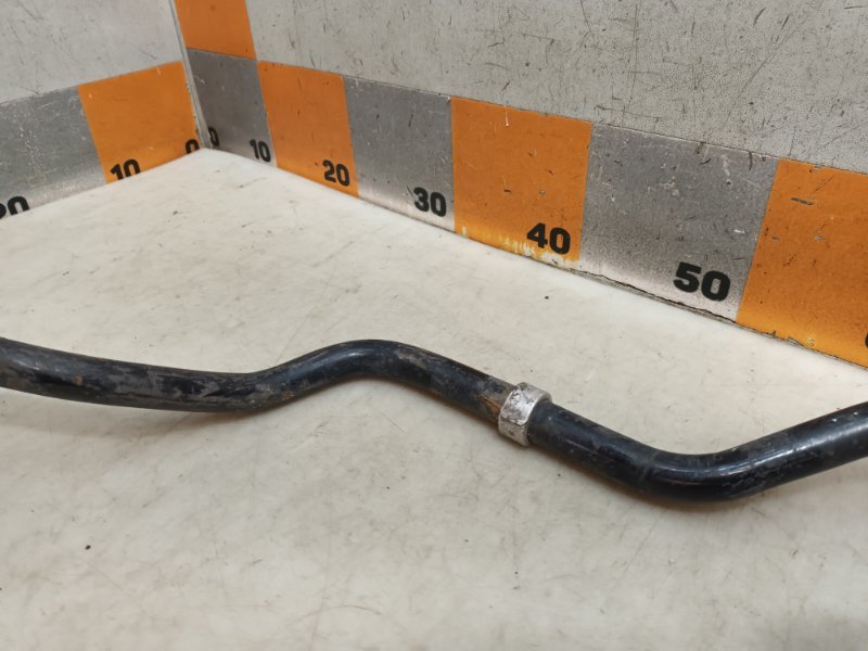 Стабилизатор передний