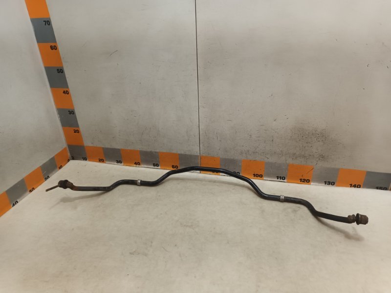 Стабилизатор передний