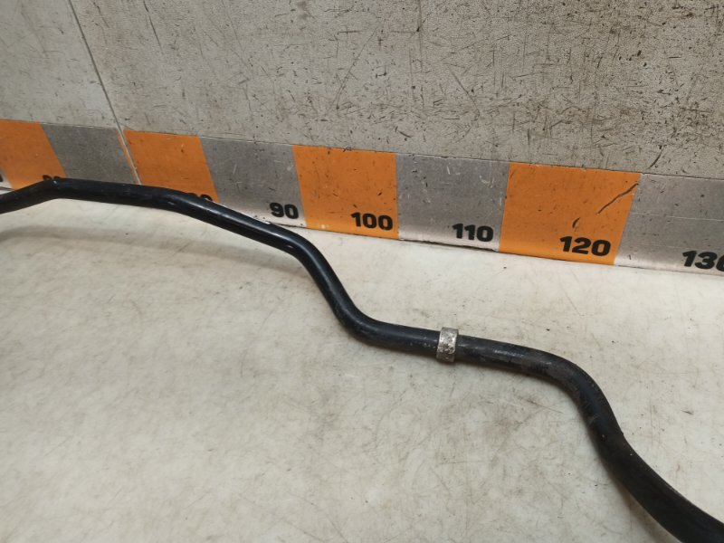 Стабилизатор передний