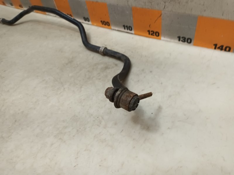 Стабилизатор передний