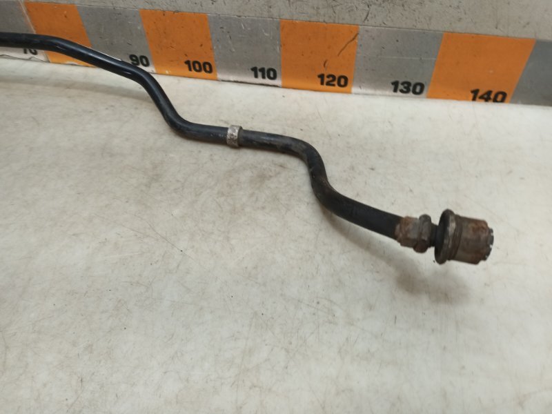 Стабилизатор передний