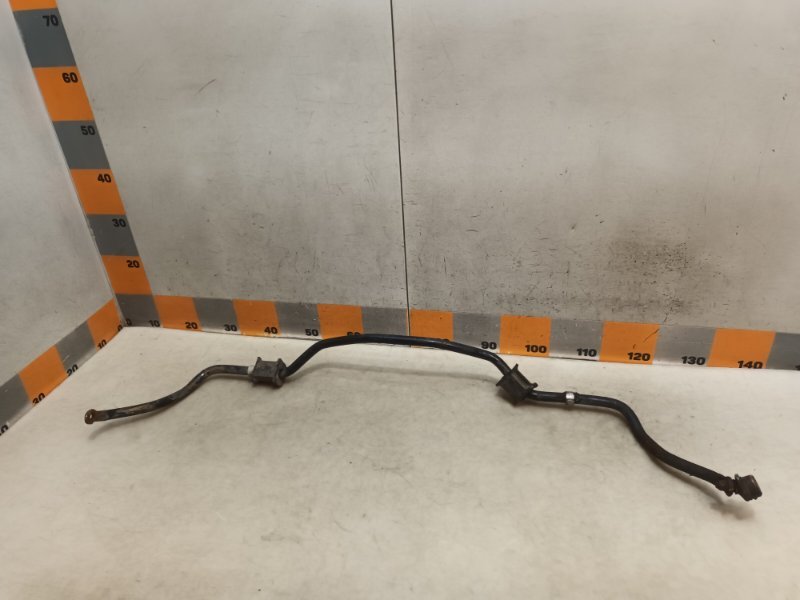 Стабилизатор передний