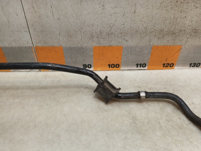 Стабилизатор передний