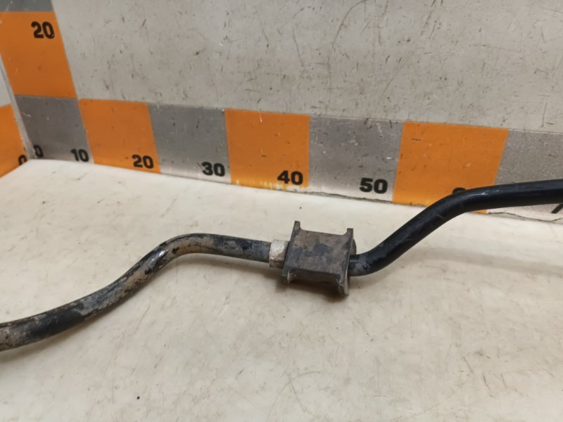 Стабилизатор передний